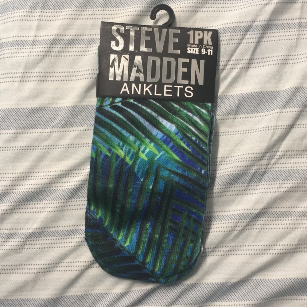 Steve Madden anklet socks